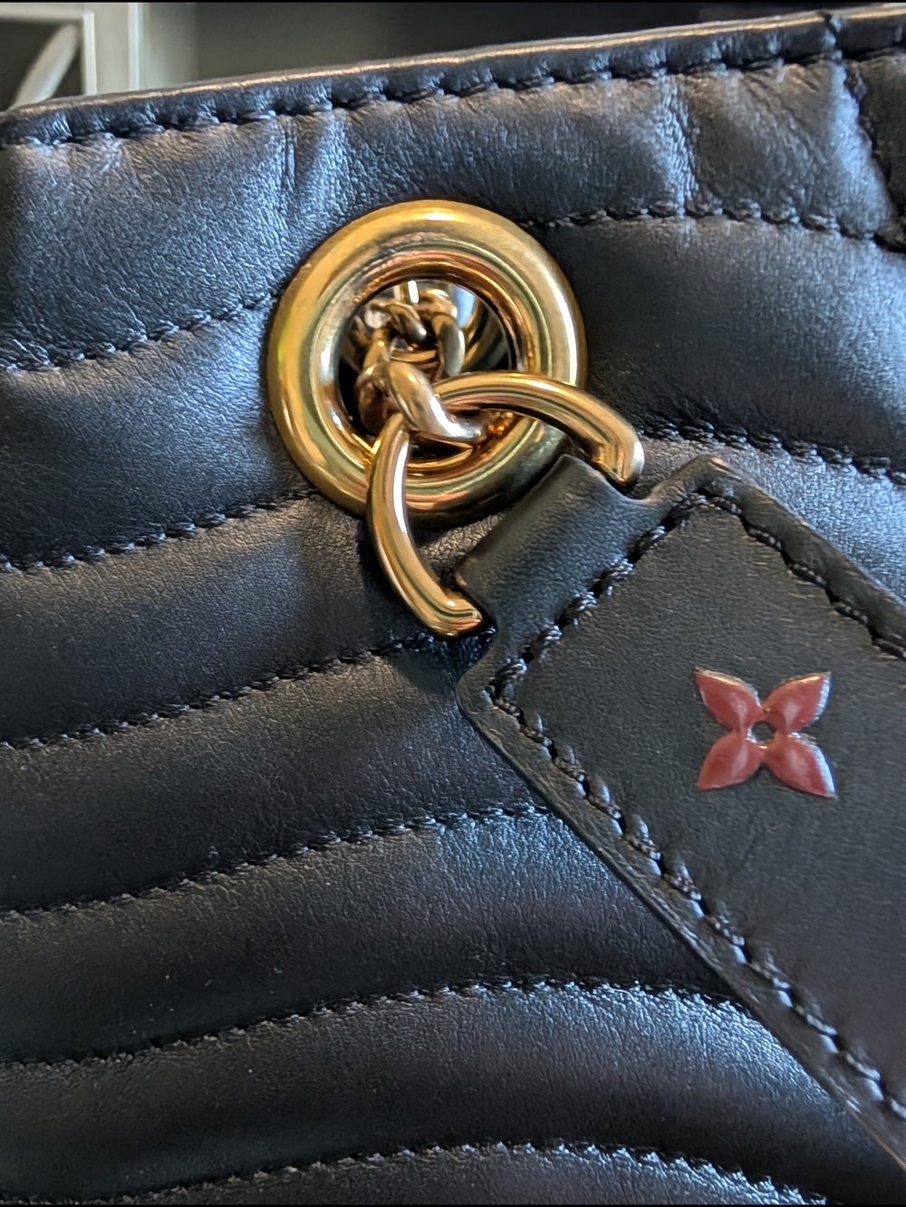 Louis Vuitton New Wave - Picture 11 of 16